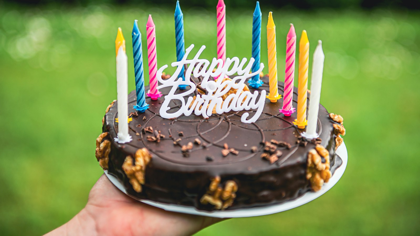 Bolo de aniversário com velas